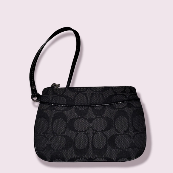 Vintage Coach Signature C Black Wristlet - Picture 2 of 13